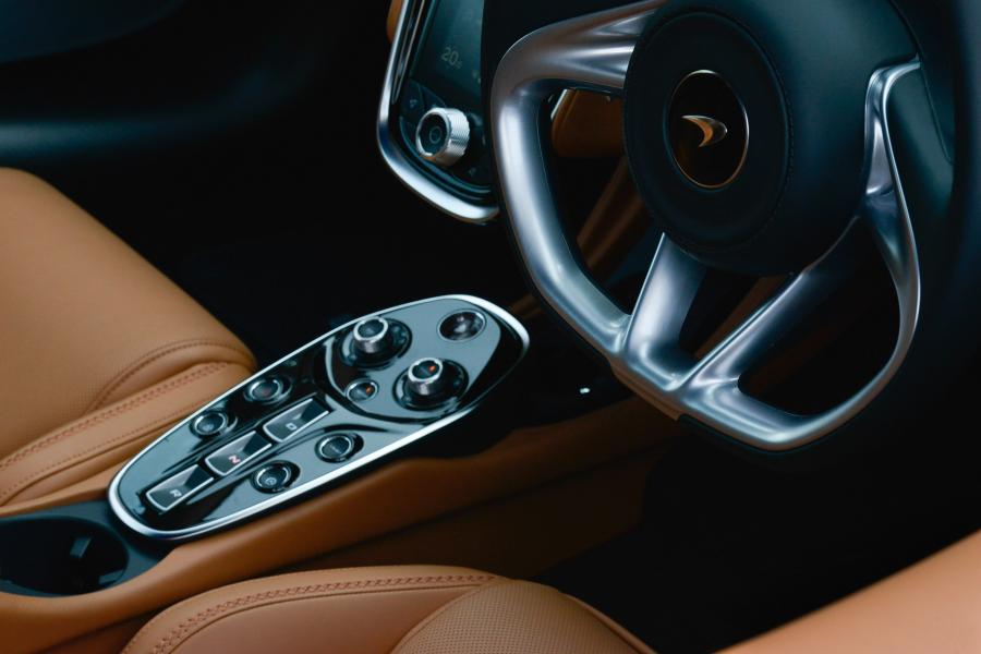 Интерьер McLaren GT 2019 года  (JP) (фото 27 из 38)